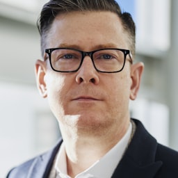 Dr. Robert Söderberg